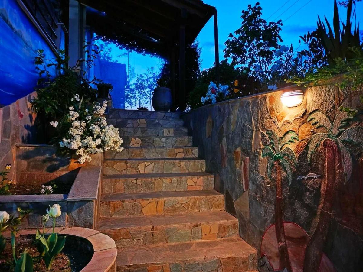 Adam'S Holiday House 2019 Kariani ภายนอก รูปภาพ