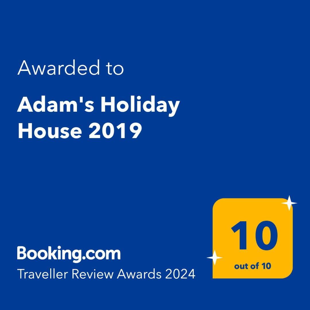 Adam'S Holiday House 2019 Kariani ภายนอก รูปภาพ