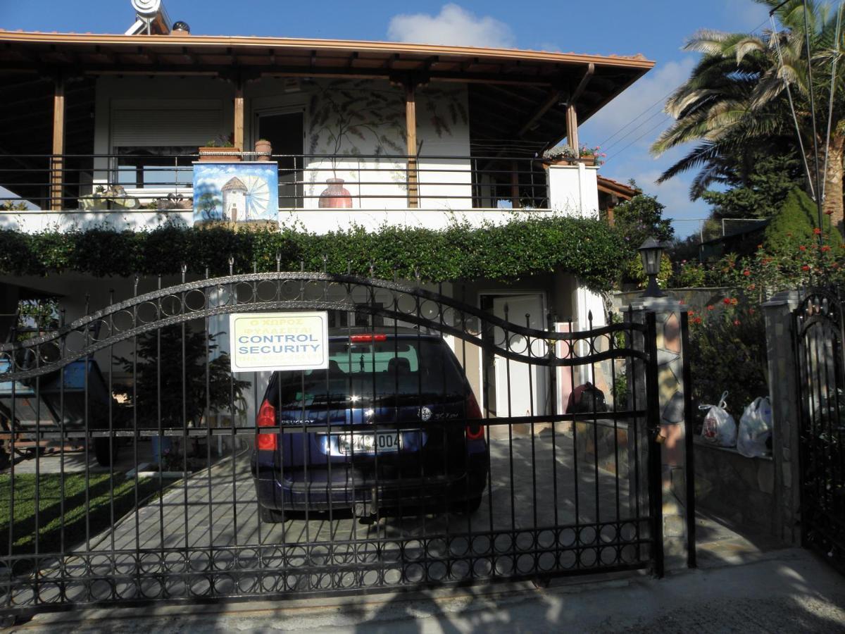Adam'S Holiday House 2019 Kariani ภายนอก รูปภาพ